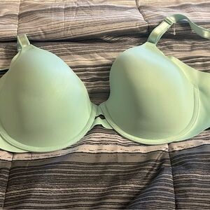Green T-Shirt Bra with Molded Cups and Underwire